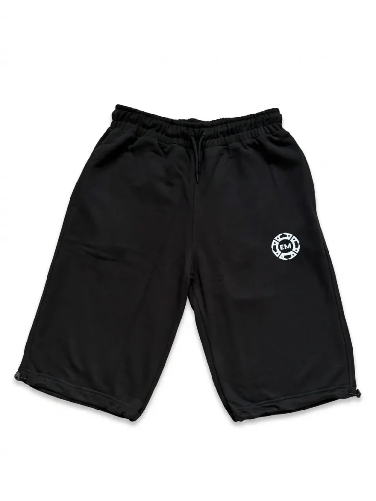 The black Salah Set 3/4 shorts with the hem toggles loose