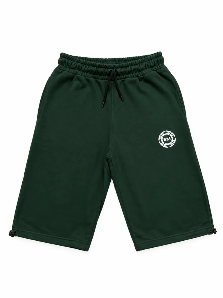 The forest green Salah Set 3/4 shorts with the hem toggles loose