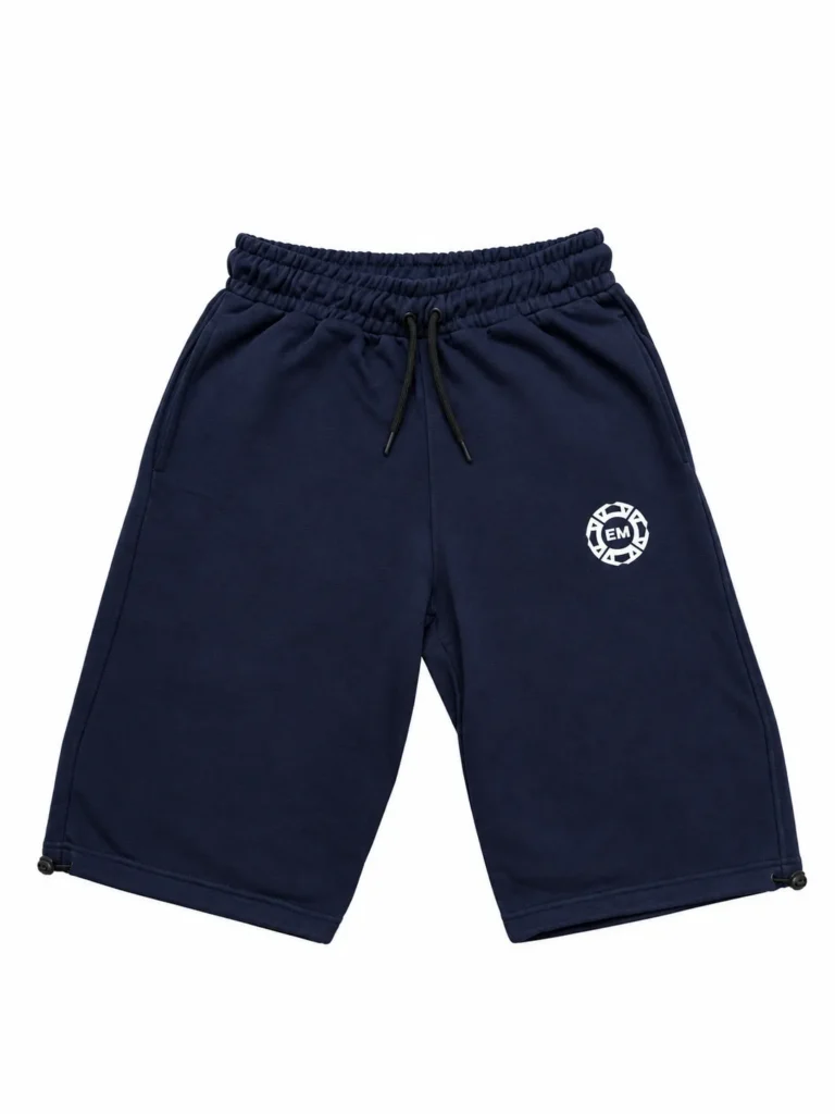 The navy blue Salah Set 3/4 shorts with the hem toggles loose